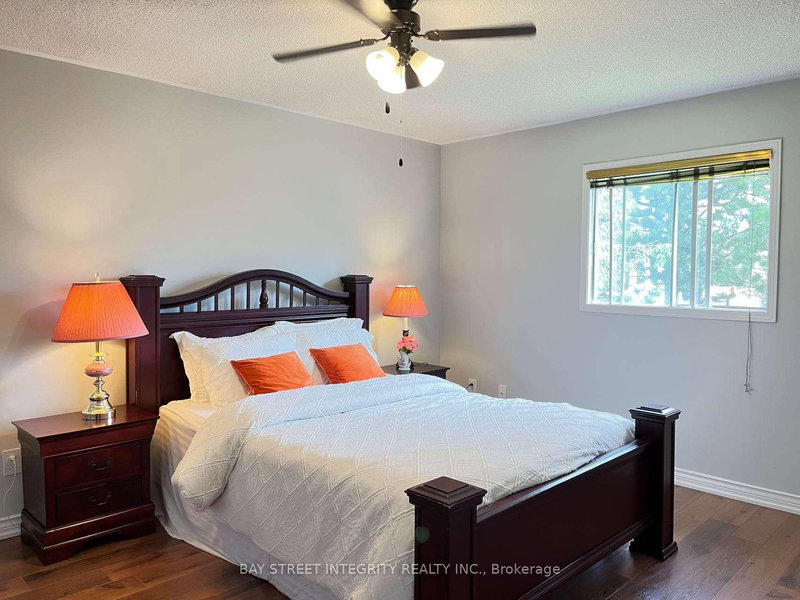 148 Castlehill Rd, Vaughan, L6A 1N7 | Image 3