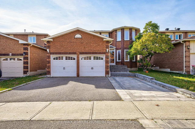 28 Mandel Crescent