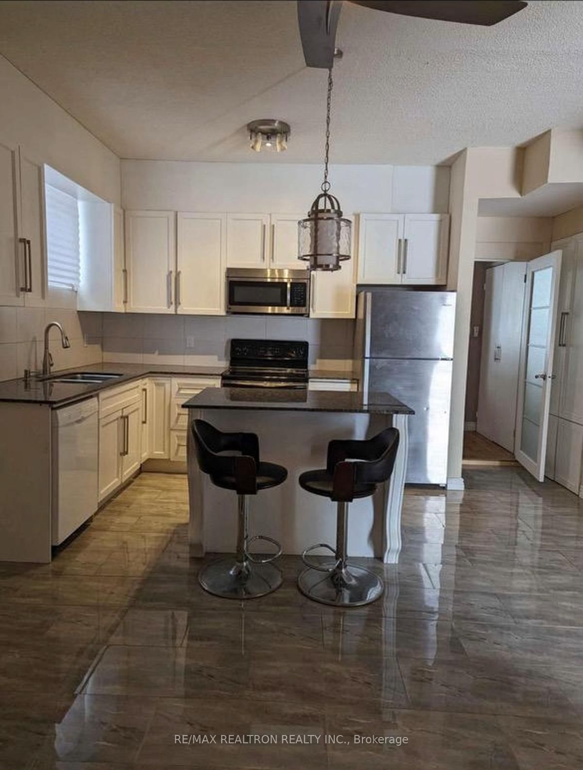 Detached House leased at 2430 King Road, King, King City, L7B 1J7 - MLS: N11954694