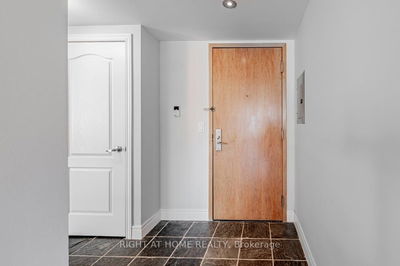 Unit 811 — 48 Suncrest Blvd, Markham - Commerce Valley image-0-3