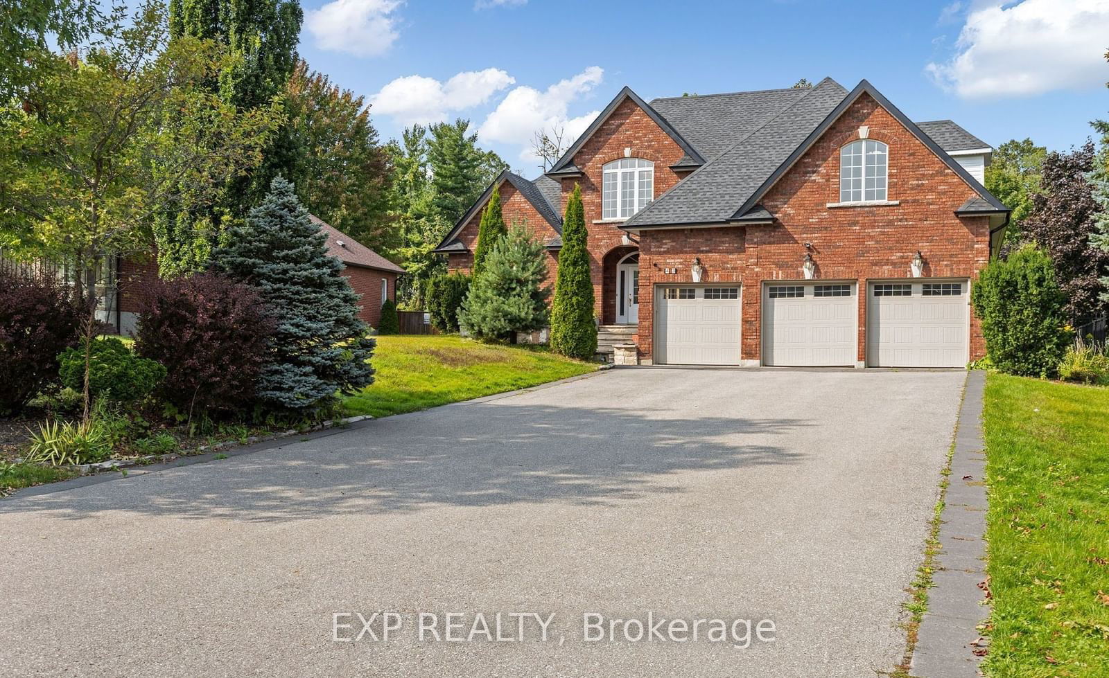 Detached House for sale at 413 Coventry Hill Trail, Newmarket, Summerhill Estates, L3X 2G9 - MLS: N11955480