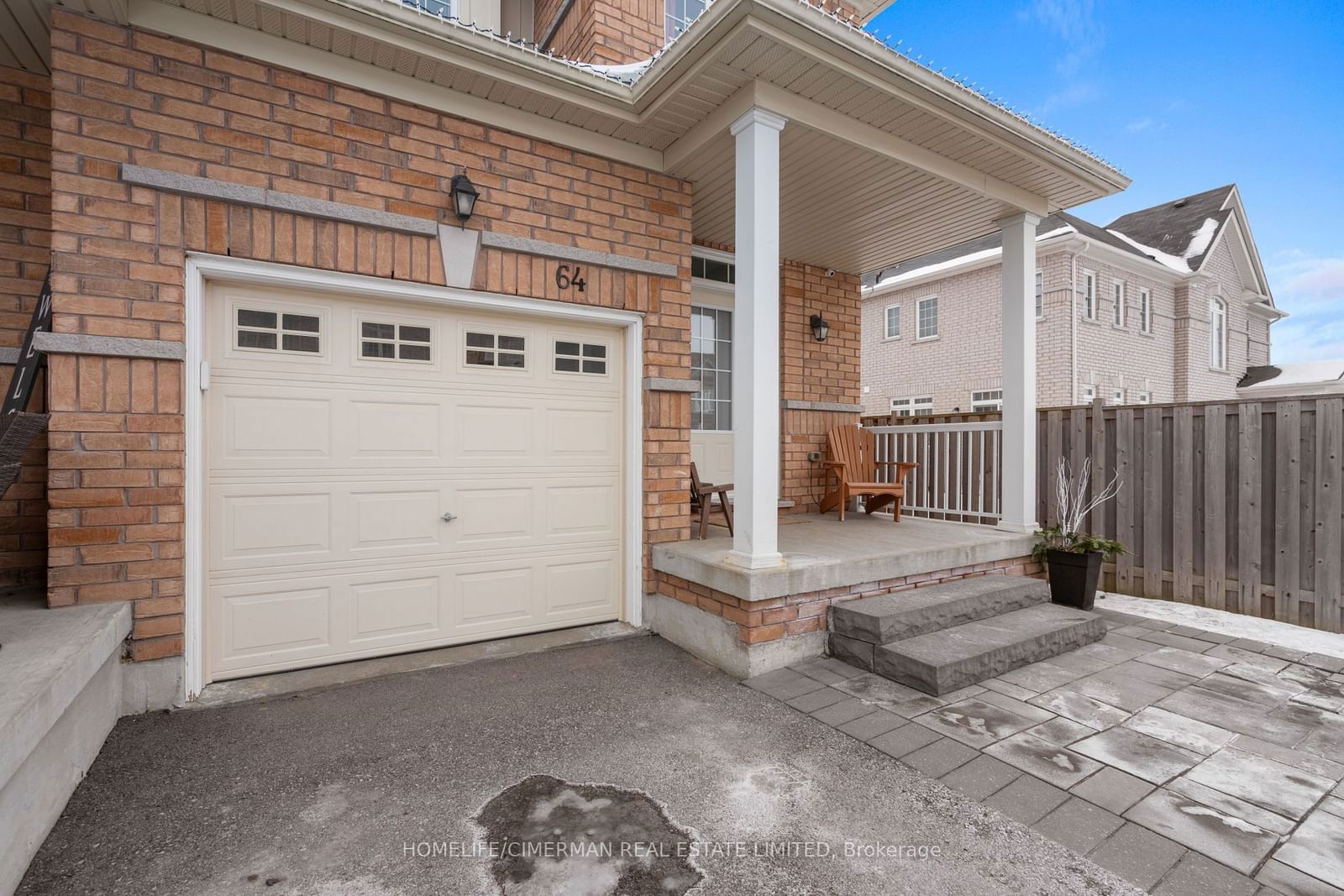 Townhouse sold at 64 Daniele Crescent, Bradford West Gwillimbury, Bradford, L3Z 0V7 - MLS: N11955521