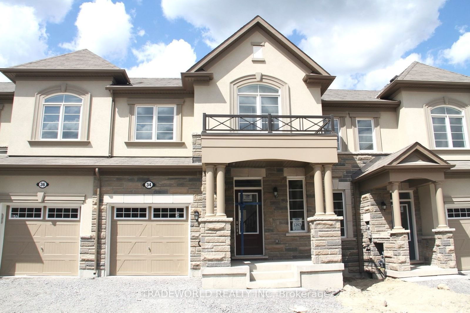 Townhouse for lease at 34 Casely Avenue, Richmond Hill, Rural Richmond Hill, L4S 0K3 - MLS: N11956218