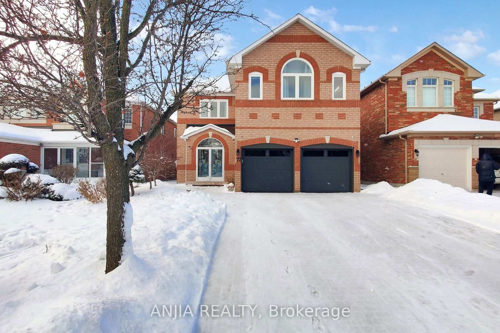 Detached House sold at 77 Walnut Grove Crescent, Richmond Hill, Rouge Woods, L4S 1Z1 - MLS: N11956509