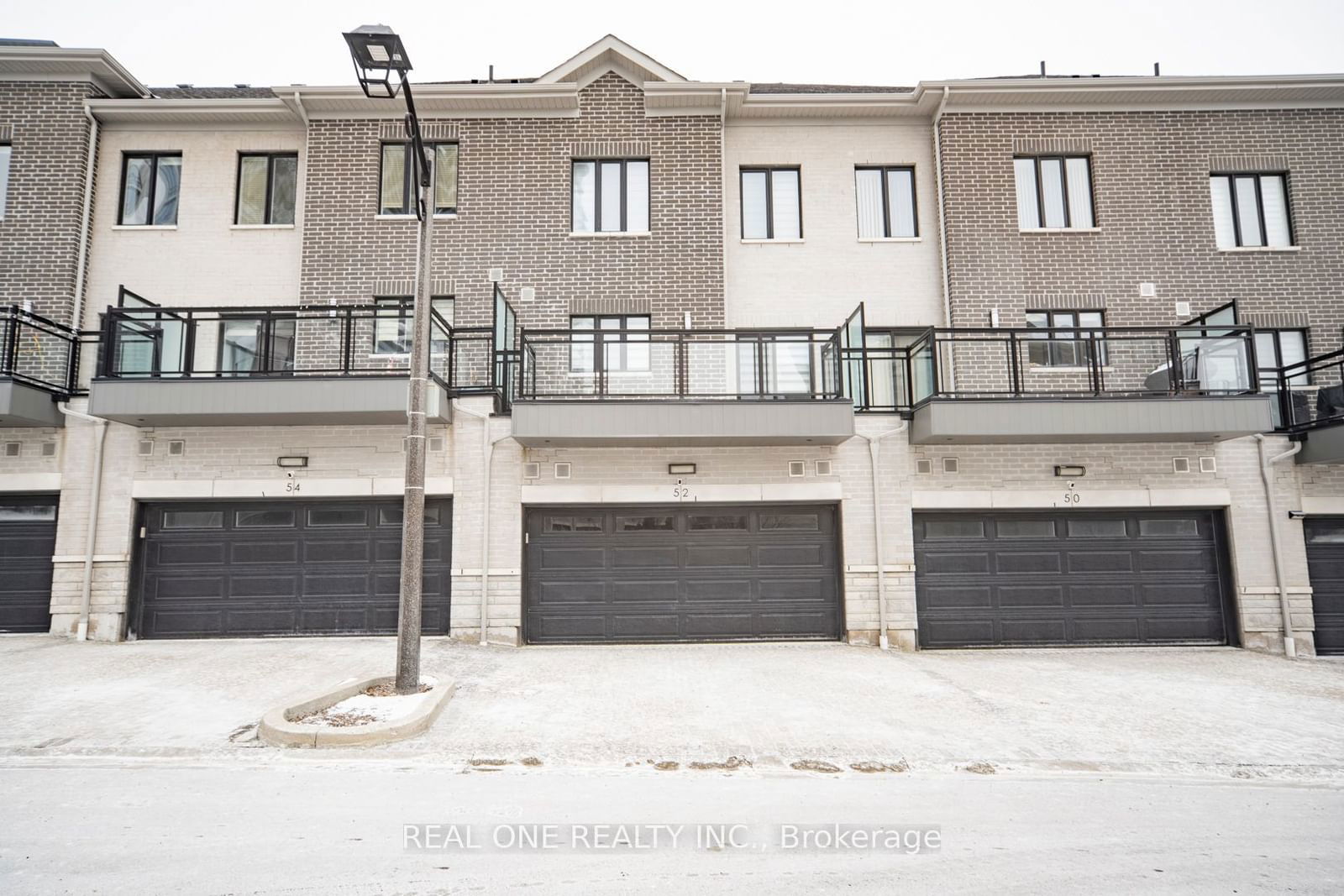 Townhouse for sale at 52 Saddlecreek Drive, Markham, Commerce Valley, L3T 0G5 - MLS: N11956790