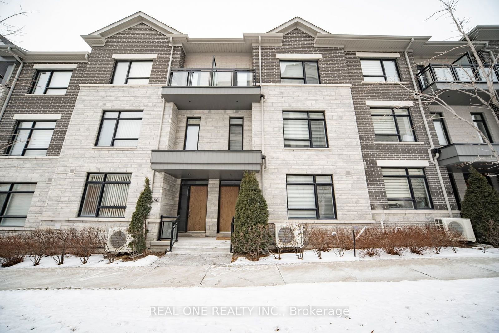 Townhouse for sale at 52 Saddlecreek Drive, Markham, Commerce Valley, L3T 0G5 - MLS: N11956790