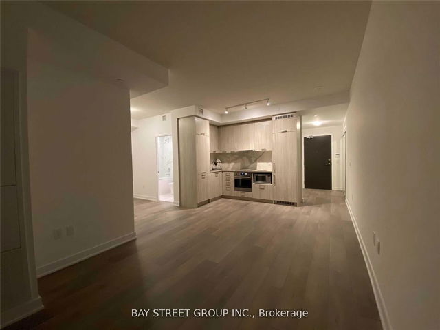 1006 - 10 Honeycrisp Crescent