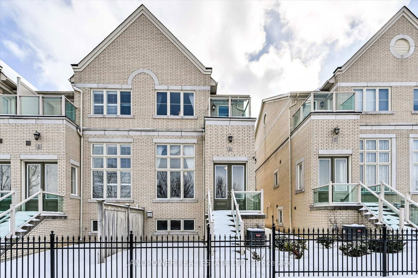 Townhouse sold at 43 Victor Herbert Way, Markham, Cathedraltown, L6C 0N6 - MLS: N11956805