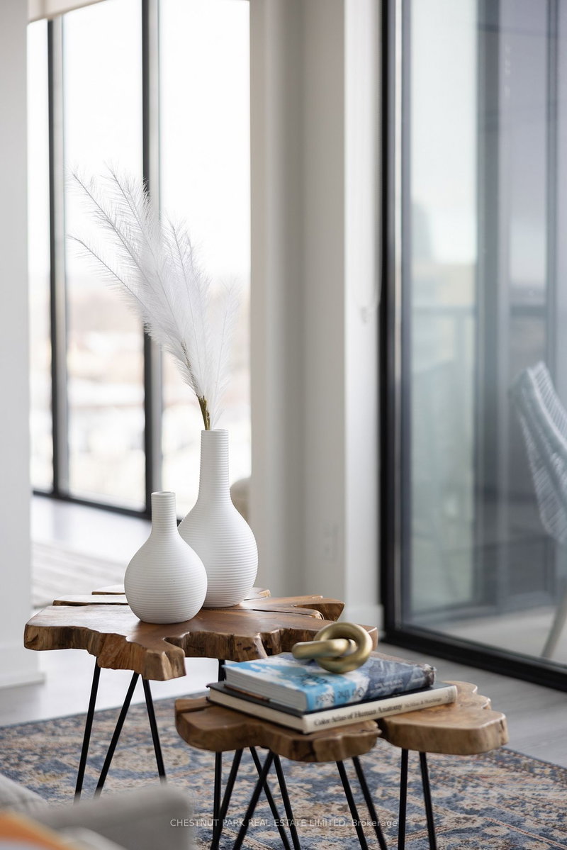 701 - 10376 Yonge St, Richmond Hill, L4C 3B8 | Image 3