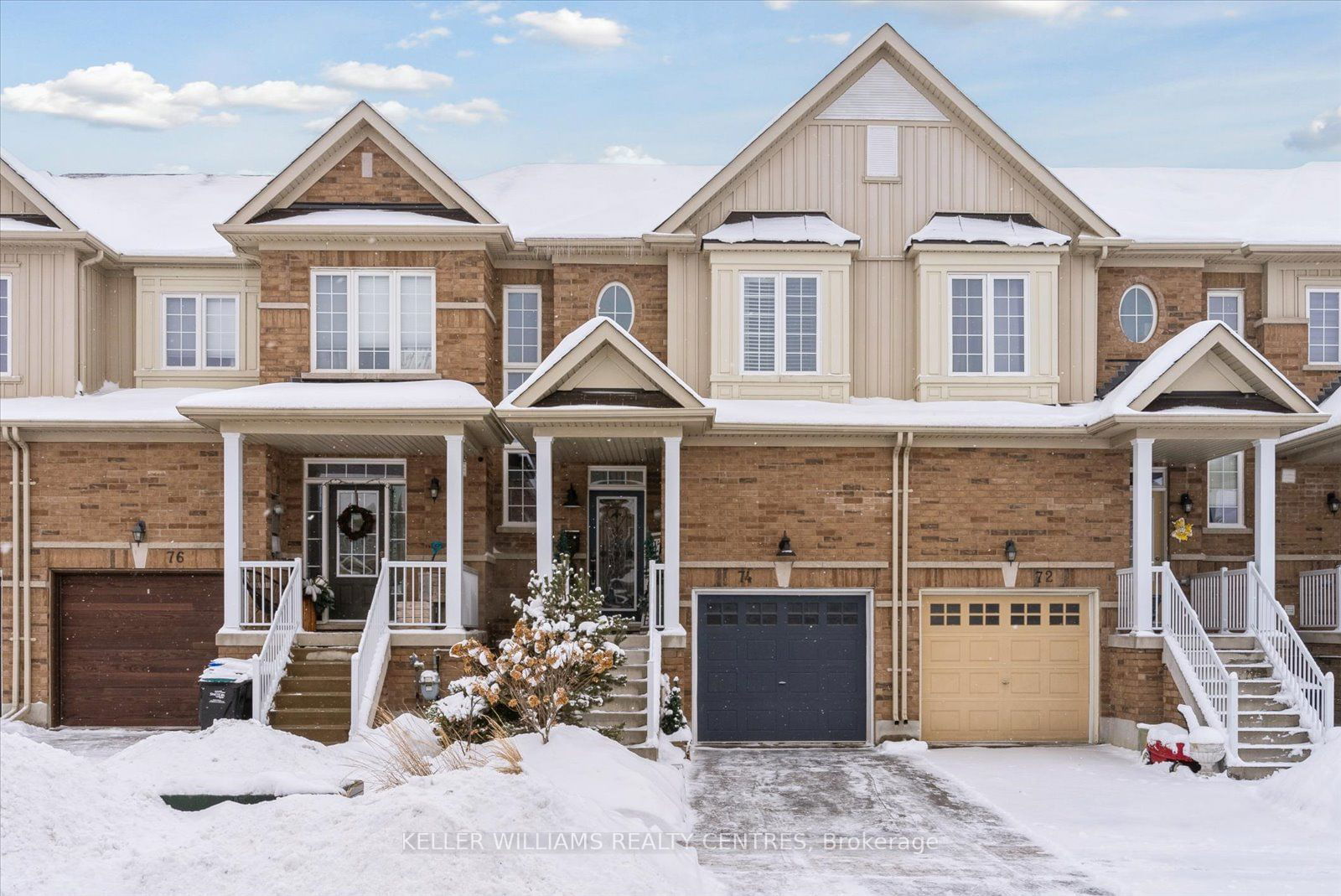 Townhouse sold at 74 Luisa Street, Bradford West Gwillimbury, Bradford, L3Z 0P1 - MLS: N11957434