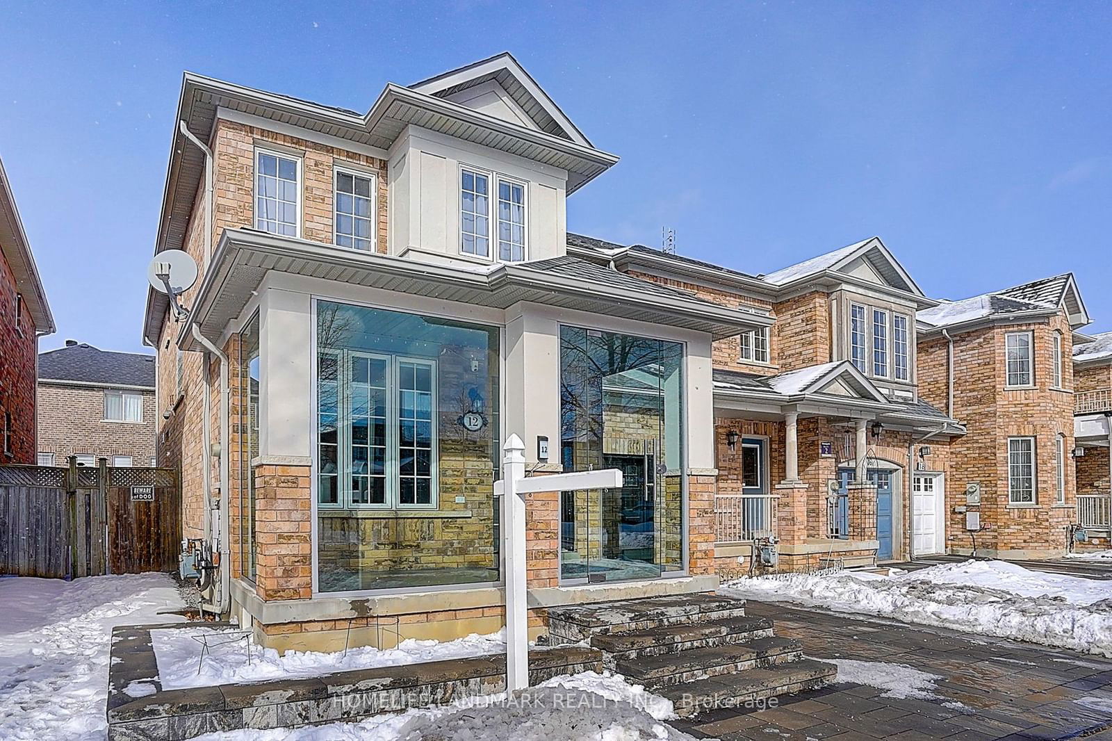 Townhouse for sale at 12 Silver Linden Drive, Richmond Hill, Langstaff, L4B 3S8 - MLS: N11958008