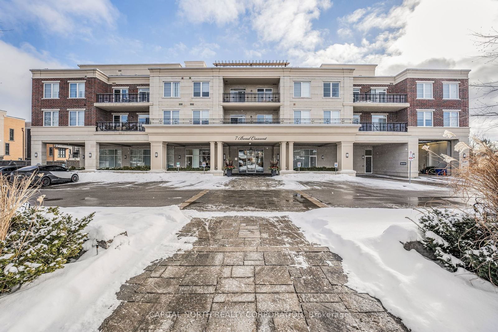 Condo for sale at 114-7 Bond Crescent, Richmond Hill, Oak Ridges, L4E 1E6 - MLS: N11958011