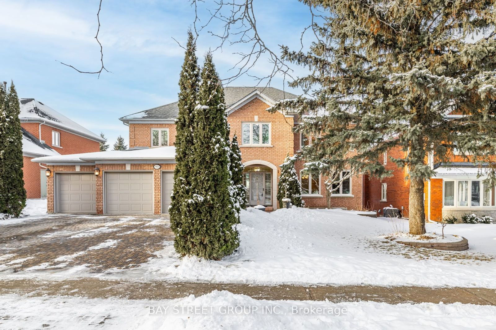 Detached House for sale at 901 Stonehaven Avenue, Newmarket, Stonehaven-Wyndham, L3X 1K7 - MLS: N11959728