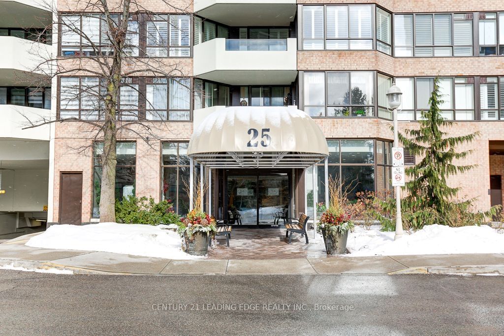 Condo for sale at 321-25 AUSTIN Drive, Markham, Markville, L3R 8H4 - MLS: N11960030