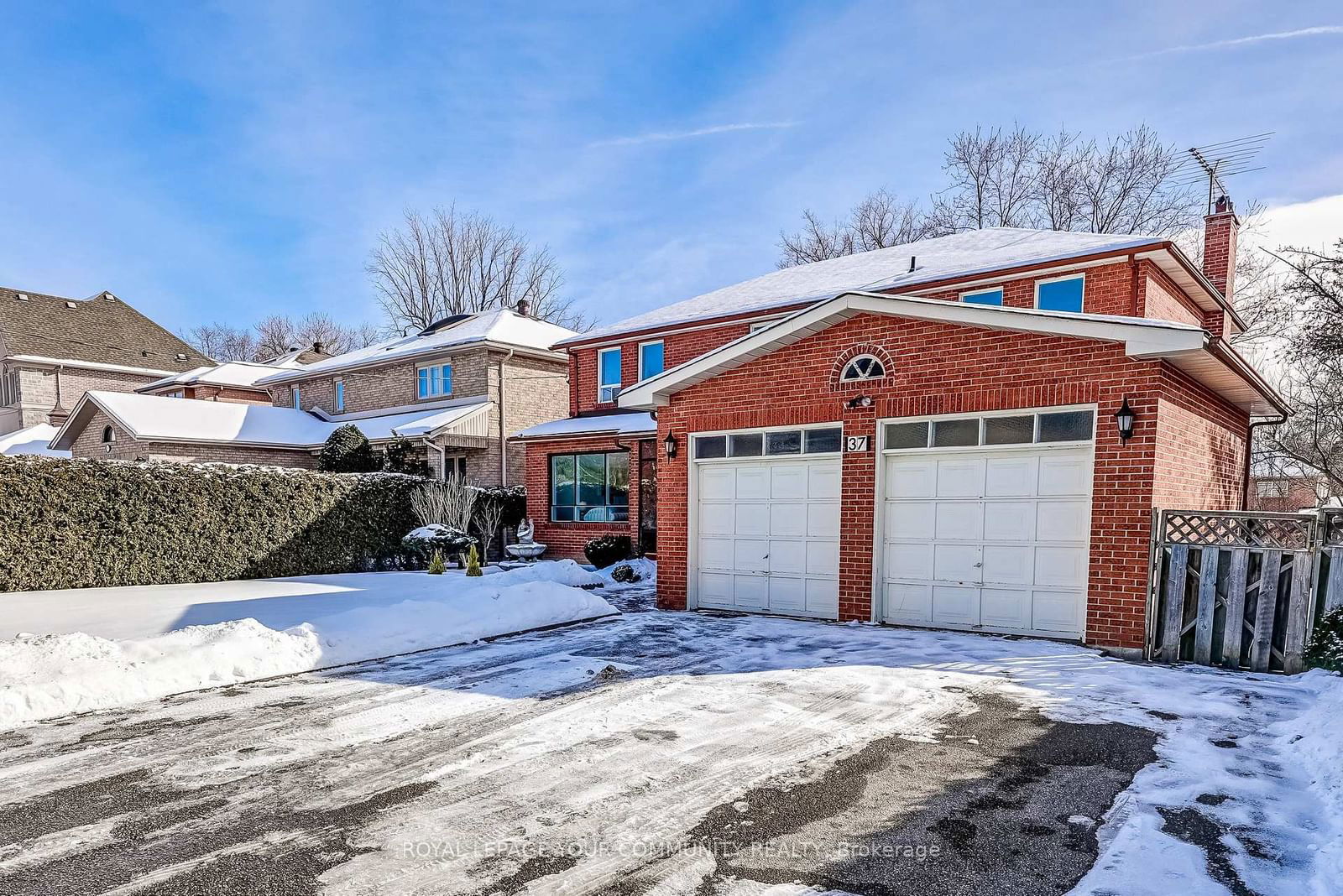 Detached House for sale at 37 Mackay Drive, Richmond Hill, South Richvale, L4C 6N9 - MLS: N11960114