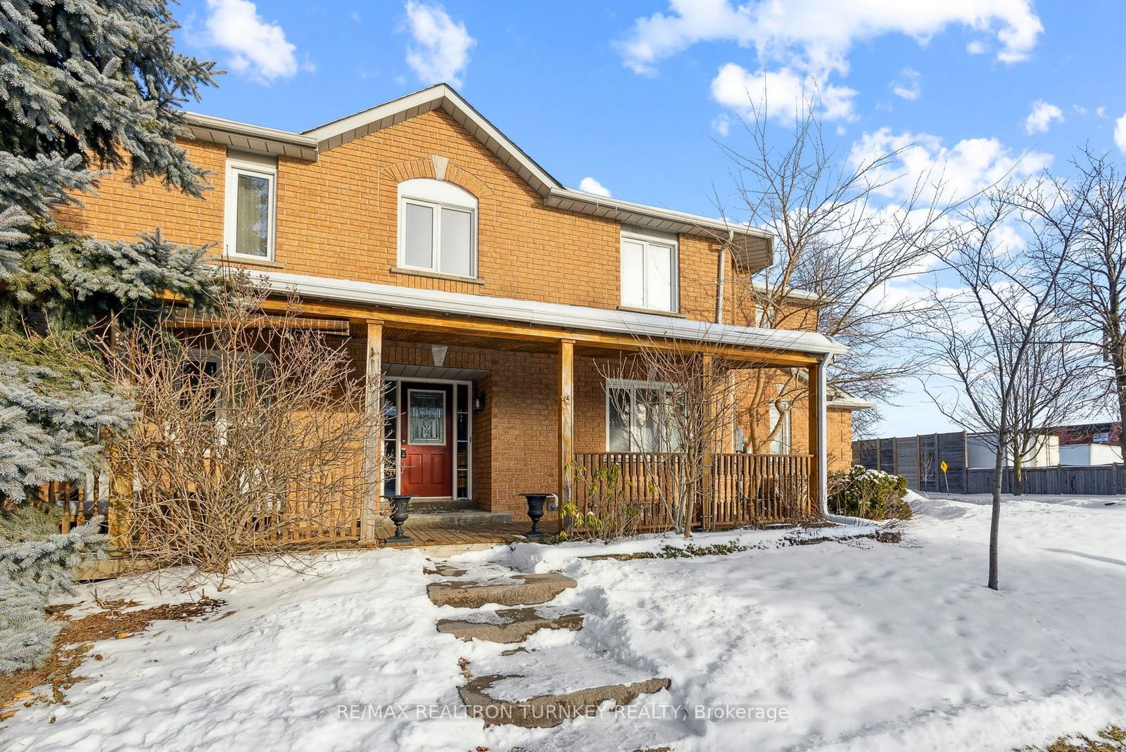 Semi-Detached House for sale at 551 Carberry Street, Newmarket, Stonehaven-Wyndham, L3X 2A7 - MLS: N11960150