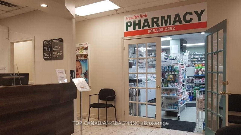 15 - 9555 Yonge St, Richmond Hill, L4C 9M5 | Image 2