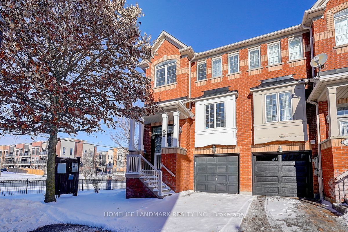 Townhouse for sale at 14-10 Old Colony Road, Richmond Hill, Oak Ridges Lake Wilcox, L4E 4L4 - MLS: N11961416