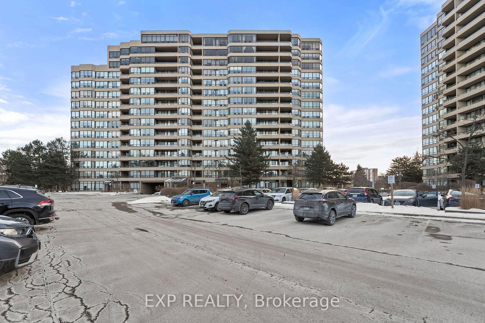 Condo for sale at 521-32 Clarissa Drive, Richmond Hill, Harding, L4C 9R7 - MLS: N11961544