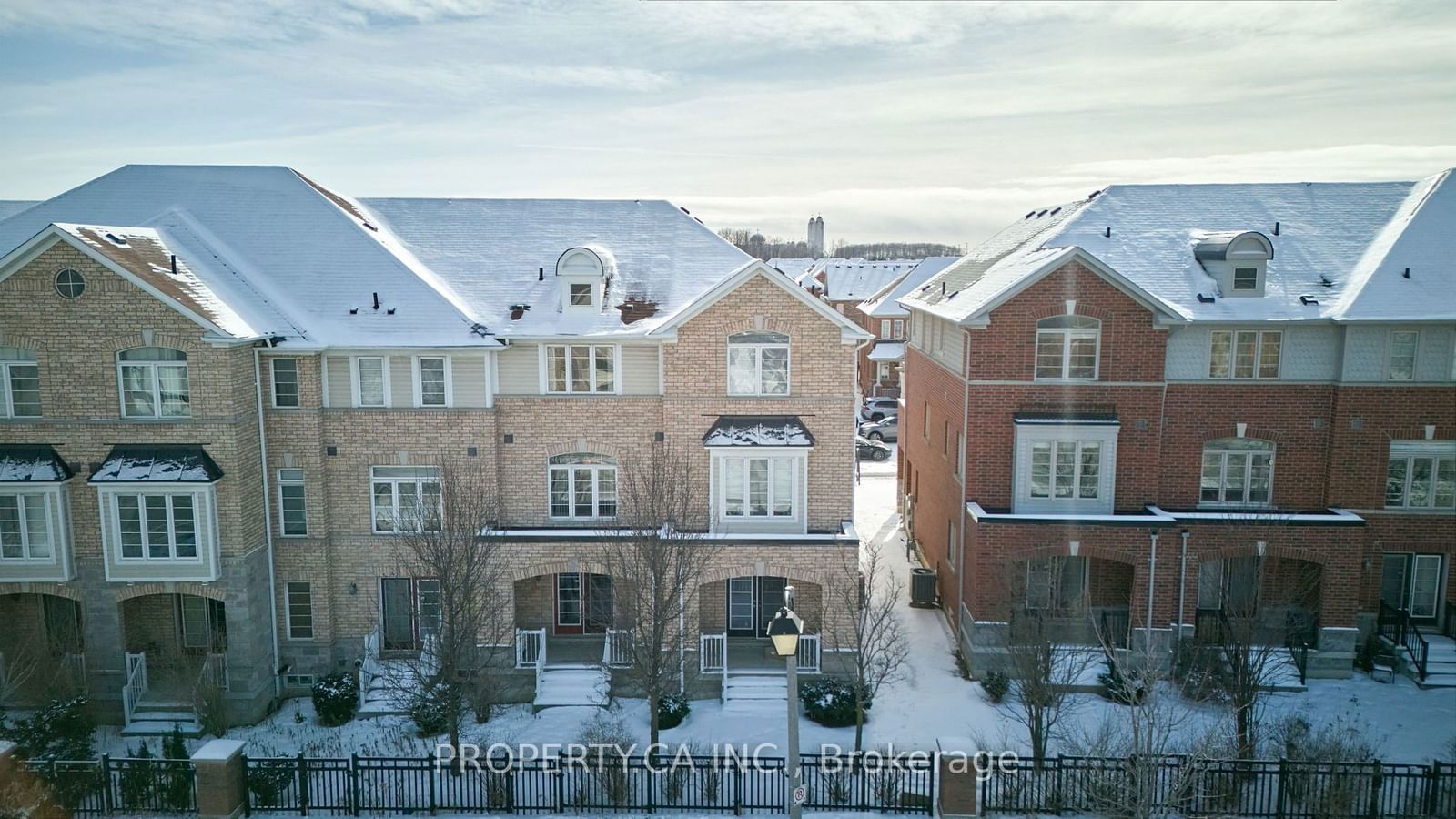 Townhouse for sale at 85 Chokecherry Crescent, Markham, Wismer, L6E 0J2 - MLS: N11961707