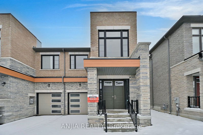 home for sale on 41 Hercules Club Drive