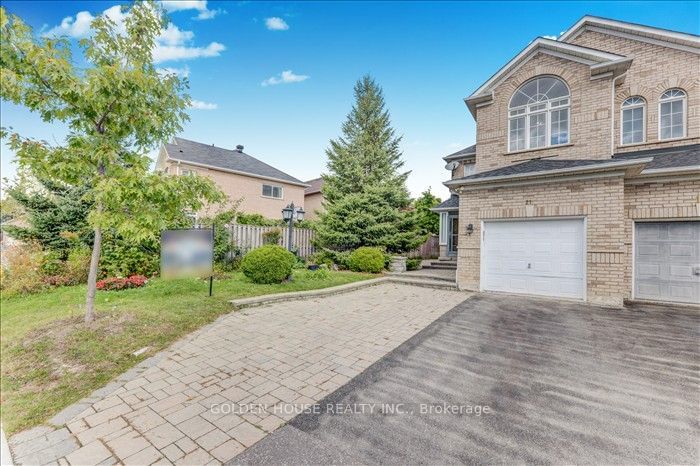 Townhouse for lease at 21 Debonair Drive, Richmond Hill, Westbrook, L4C 0R2 - MLS: N11962893