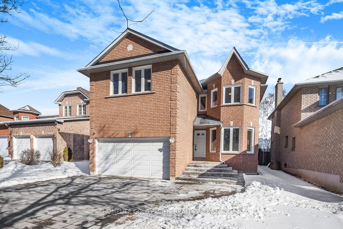 Detached House for sale at 19 Estoril Street, Richmond Hill, Observatory, L4C 0B9 - MLS: N11962954