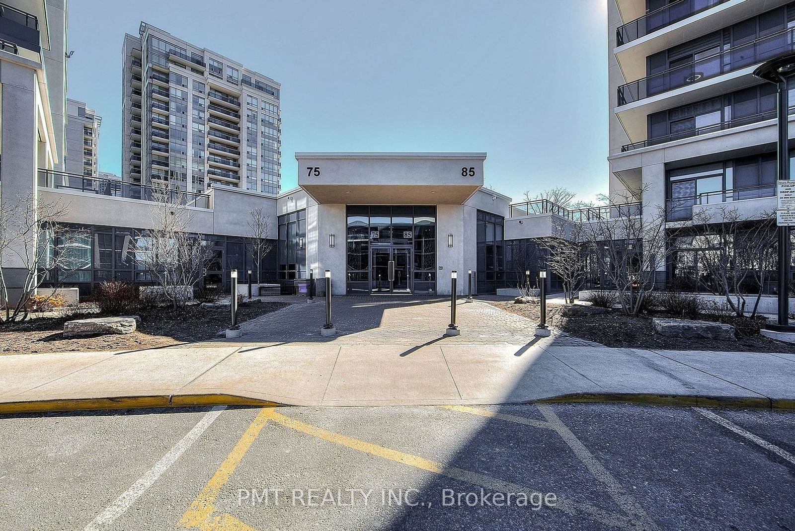 Condo for lease at 405-85 North Park Road, Vaughan, Beverley Glen, L4J 0H9 - MLS: N11963051