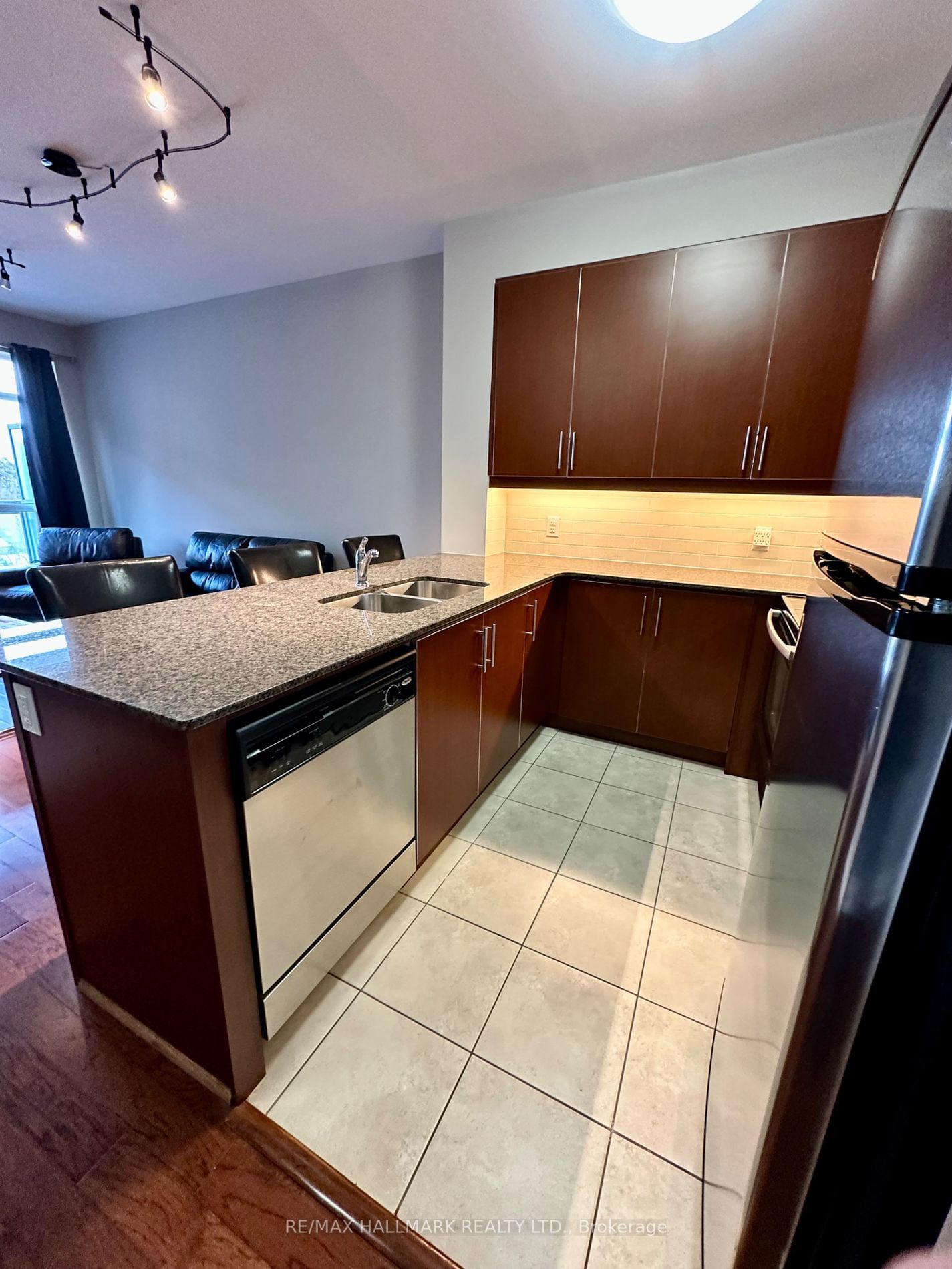 Condo for sale at 410-281 Woodbridge Avenue, Vaughan, West Woodbridge, L4L 0C6 - MLS: N11963696