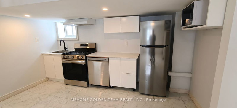 Main - 205 Pine Beach Dr, Georgina, L4P 2V6 | Image 3