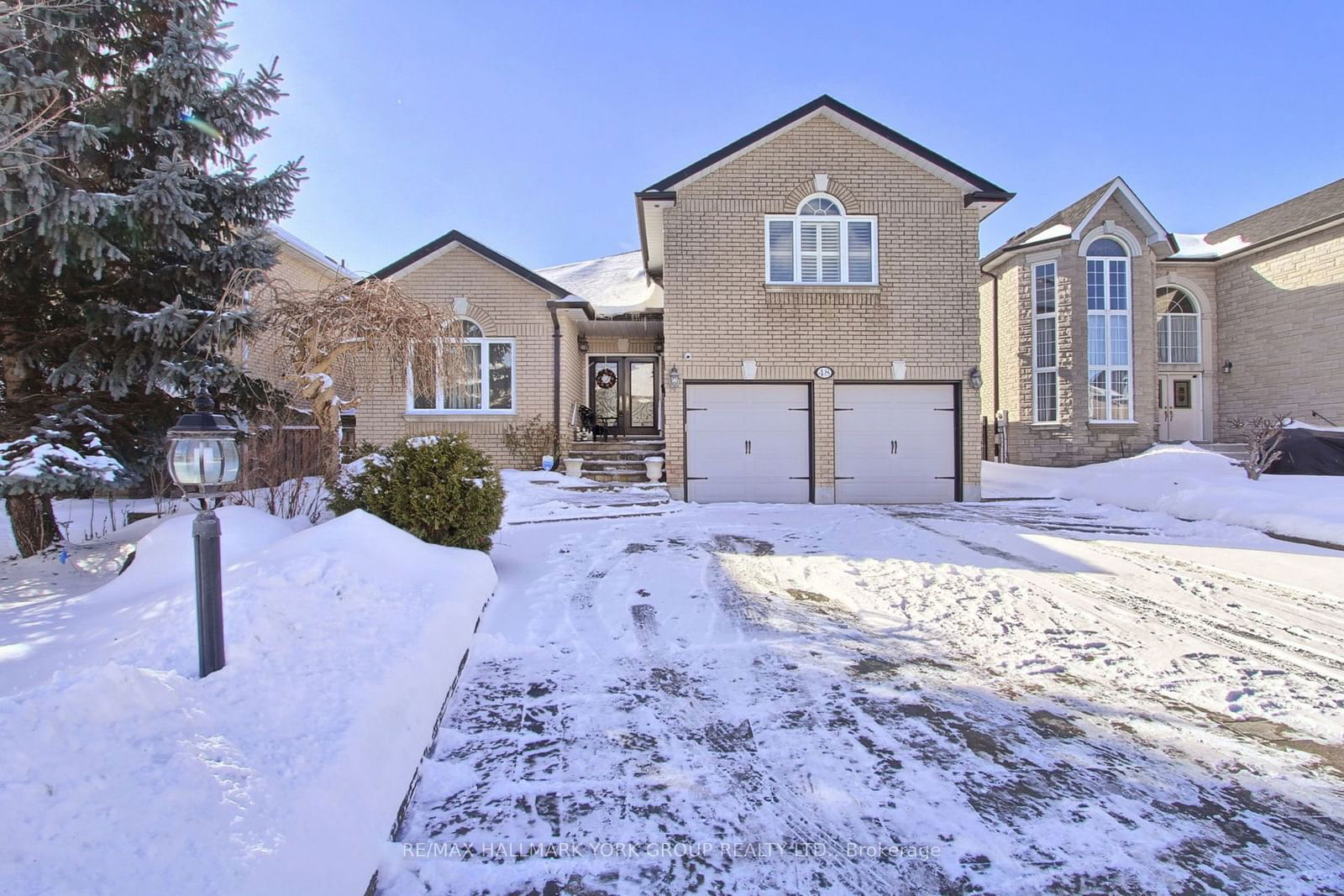 Detached House for sale at 48 El Dorado Street, Richmond Hill, Westbrook, L4C 0G8 - MLS: N11964193