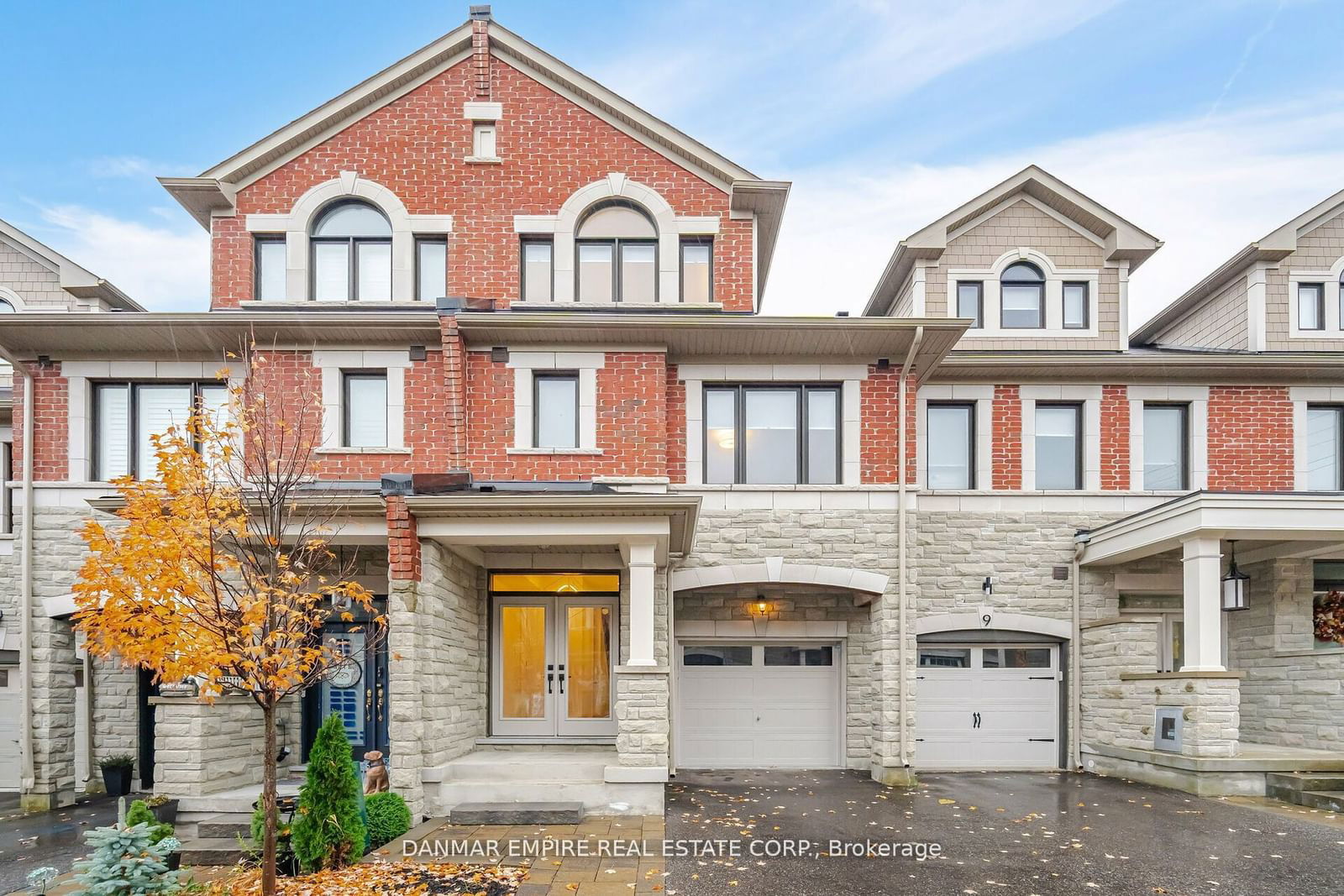 Townhouse for sale at 11 Hiawatha Court, Vaughan, Islington Woods, L4L 0J2 - MLS: N11964329