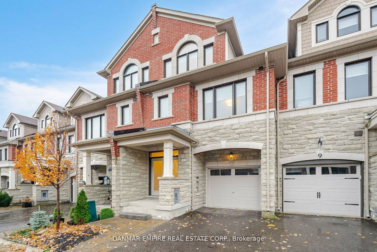 Townhouse for sale at 11 Hiawatha Court, Vaughan, Islington Woods, L4L 0J2 - MLS: N11964329