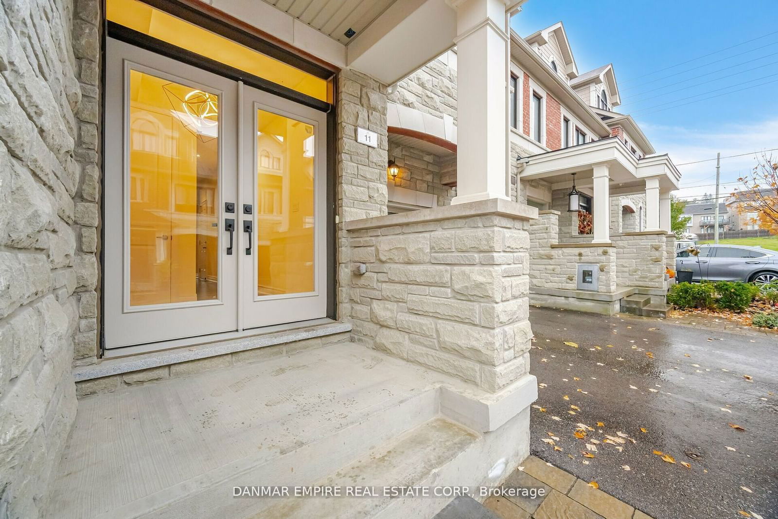 Townhouse for sale at 11 Hiawatha Court, Vaughan, Islington Woods, L4L 0J2 - MLS: N11964329