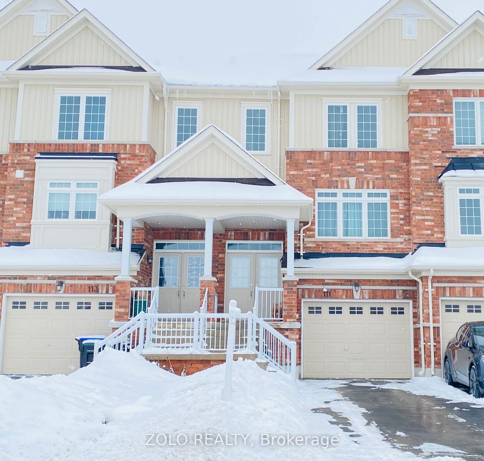 Townhouse sold at 111 Taucar Gate, Bradford West Gwillimbury, Bradford, L3Z 0V8 - MLS: N11964386