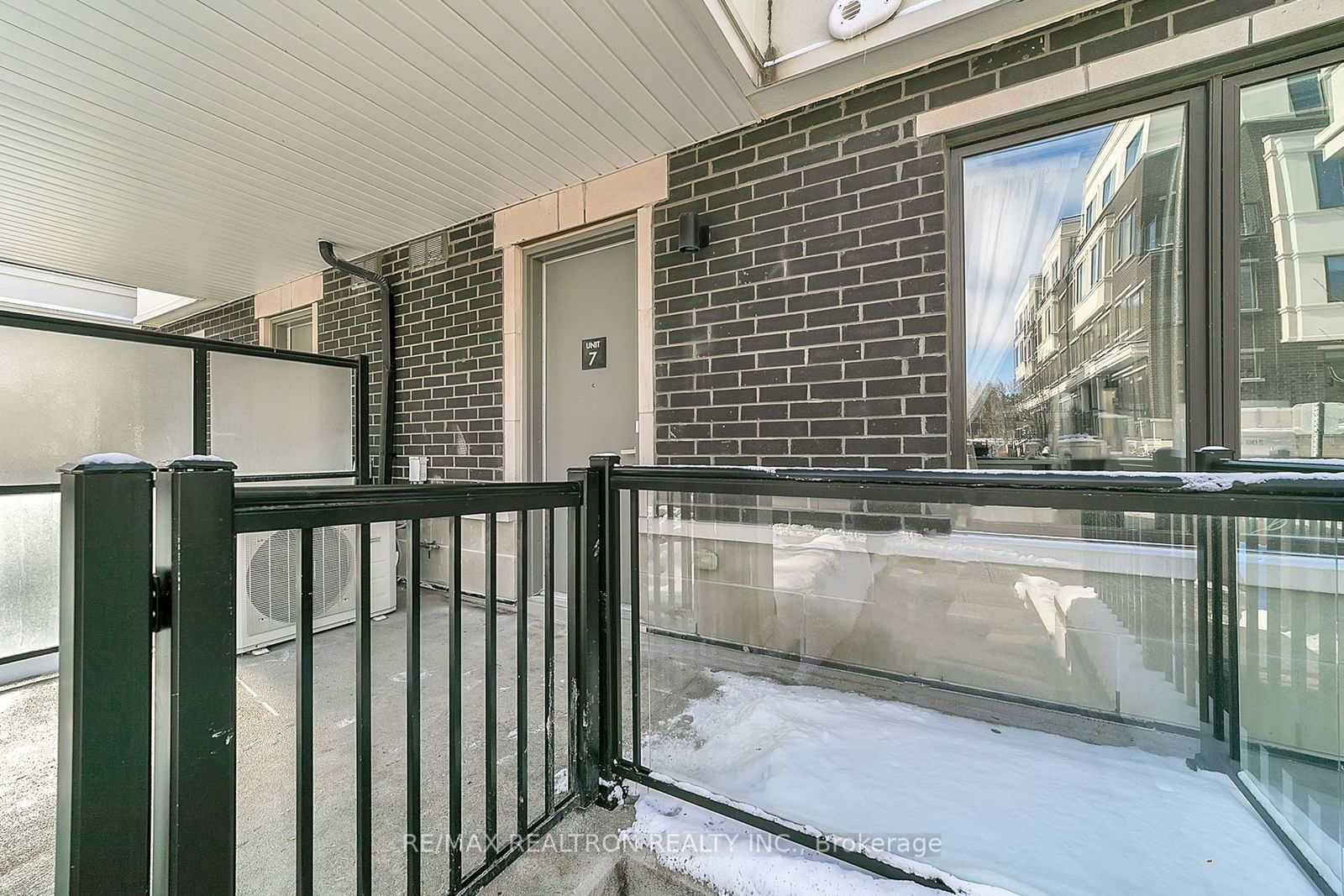 Townhouse for sale at 7-100 Alex Gardner Circle, Aurora, Aurora Village, L4G 2R6 - MLS: N11964605