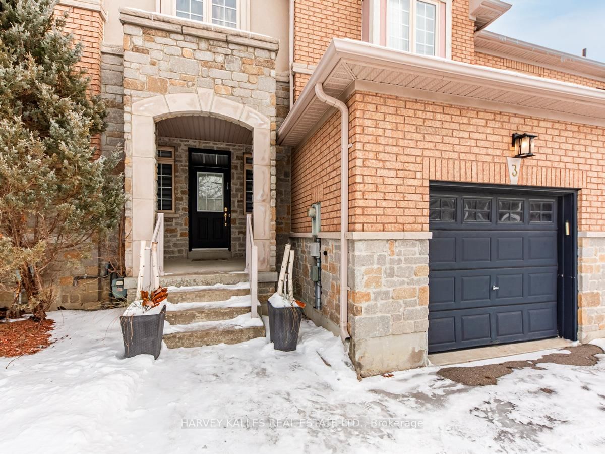 Townhouse sold at 3 Zola Gate, Vaughan, Patterson, L4J 9A7 - MLS: N11964802