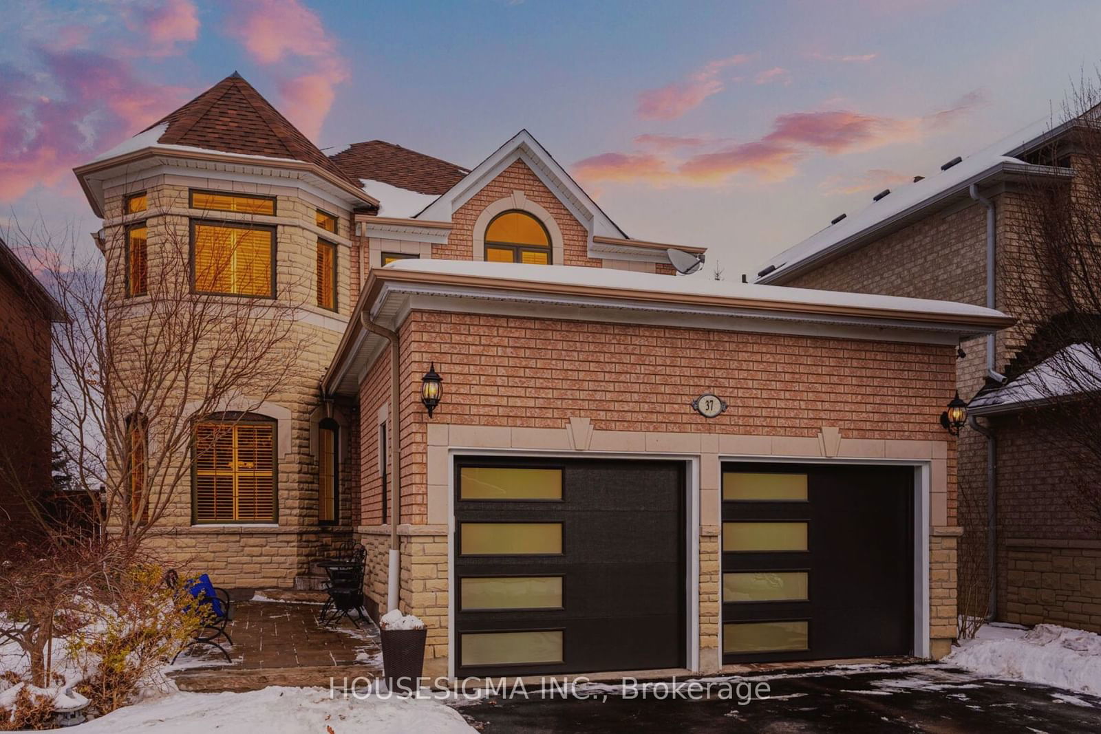 Detached House for sale at 37 Kettle Court, Vaughan, Maple, L6A 2M2 - MLS: N11965125