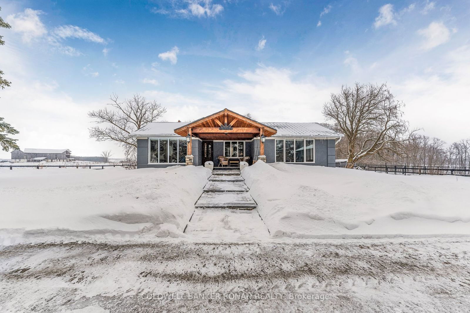 Detached House for sale at 1382 10th Line, Innisfil, Rural Innisfil, L9S 3P2 - MLS: N11965166