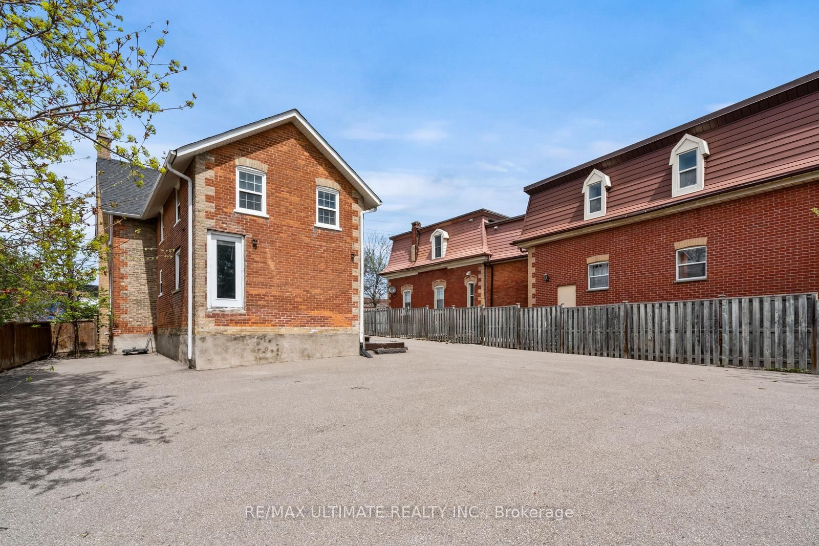 Listing Image 7