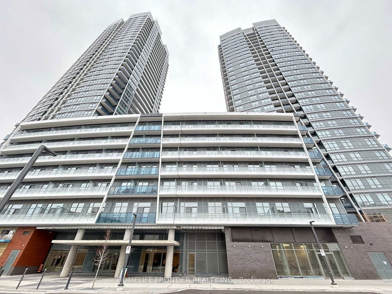 Condo leased at 729B-50 Upper Mall Way, Vaughan, Brownridge, L4J 0L8 - MLS: N11965620