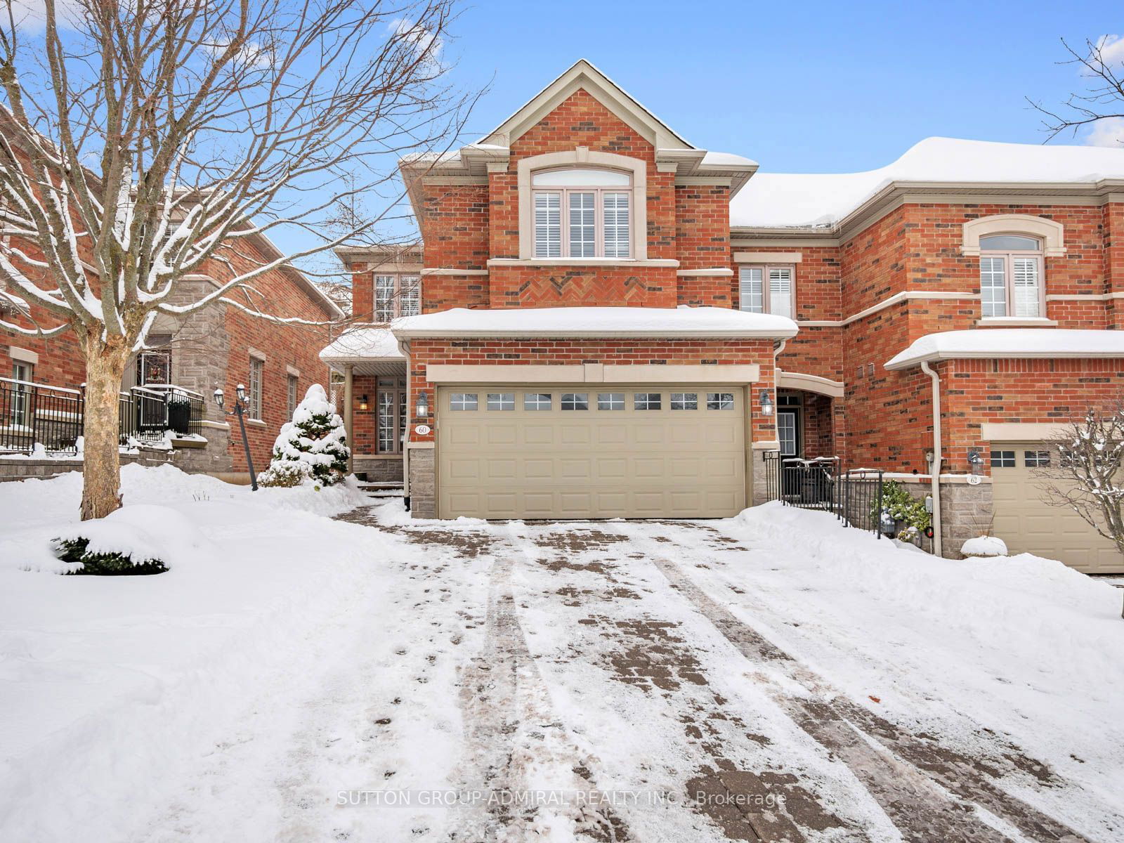 Townhouse sold at 60 Westbury Court, Richmond Hill, Westbrook, L4S 2L2 - MLS: N11965743