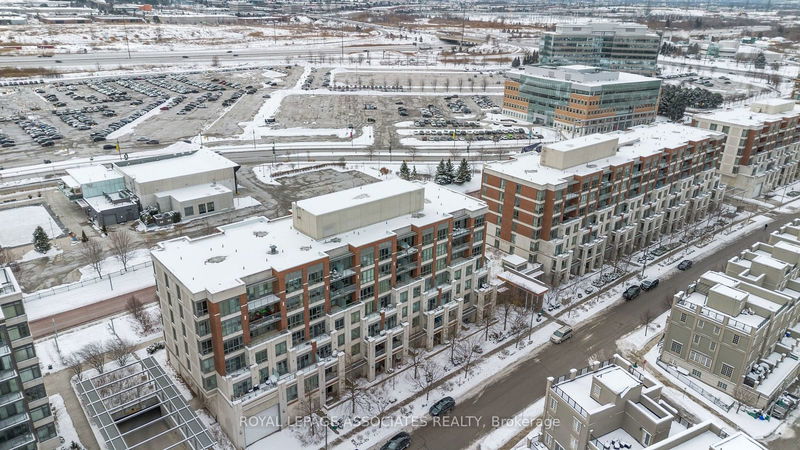 home for lease on 408-39 Upper Duke Crescent