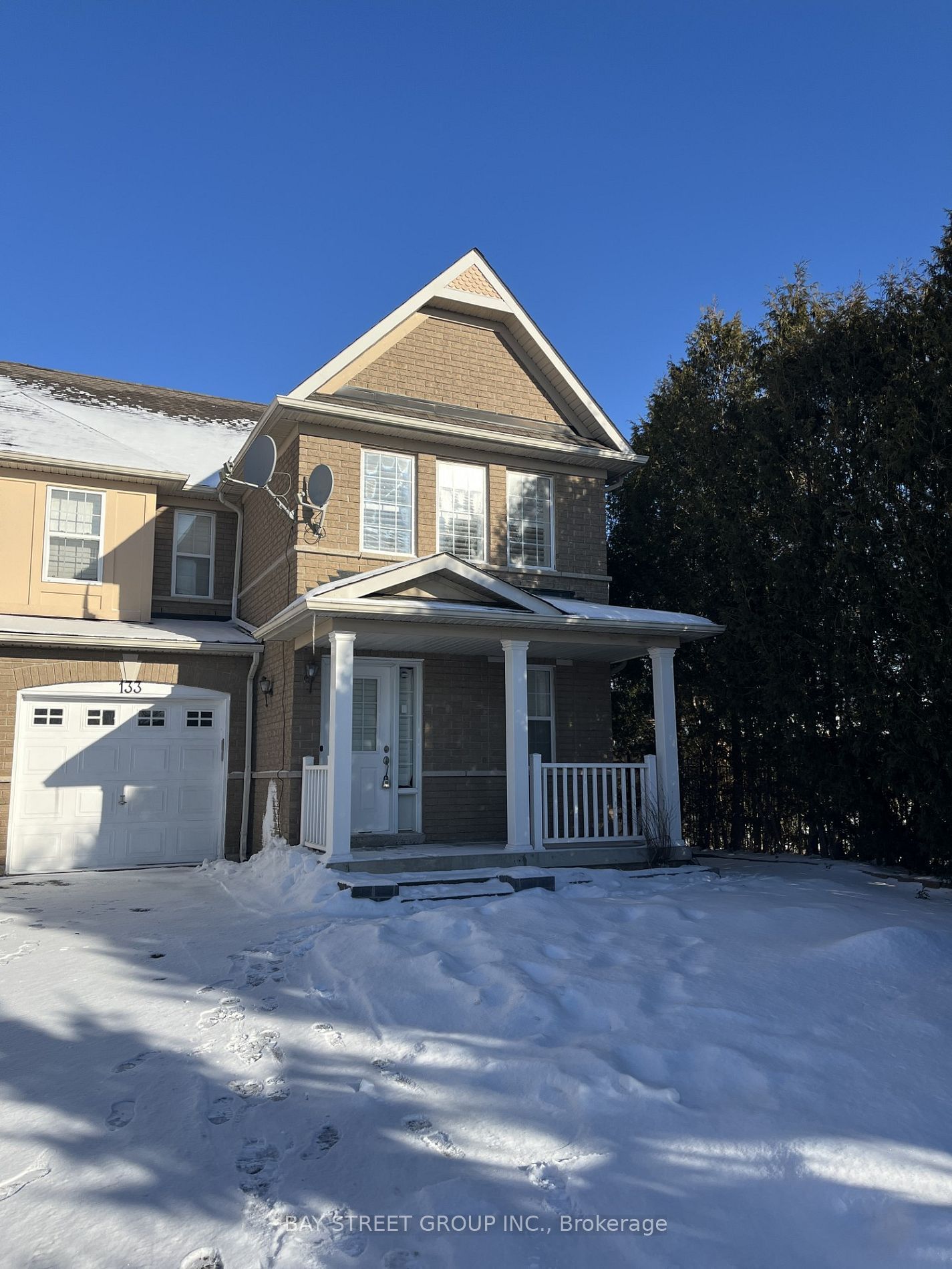 Semi-Detached House leased at 133 Hollywood Hill Circle, Vaughan, Vellore Village, L4H 2P2 - MLS: N11966258