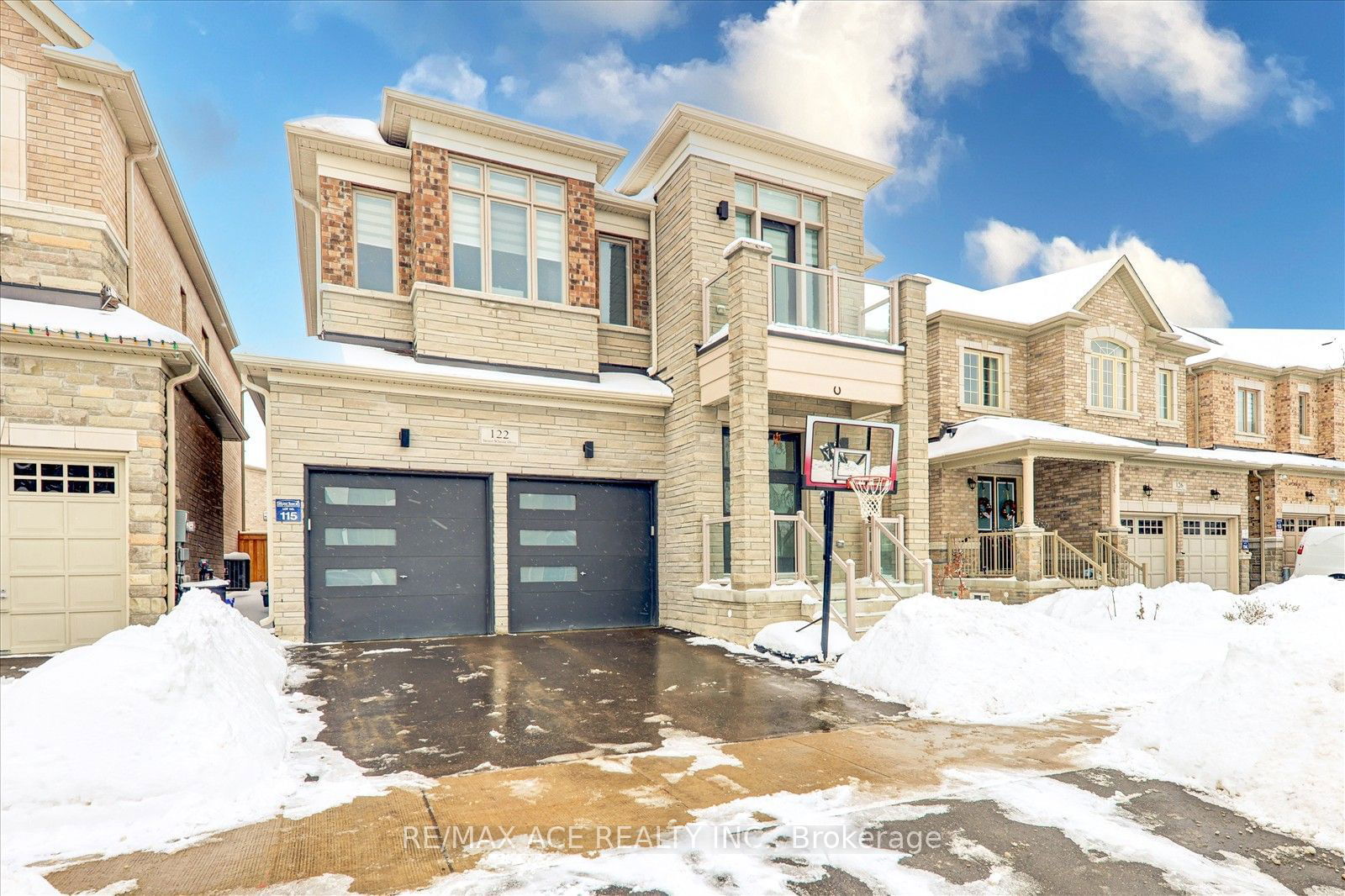 Detached House for sale at 122 Steam Whistle Drive, Whitchurch-Stouffville, Stouffville, L4A 4X5 - MLS: N11966283