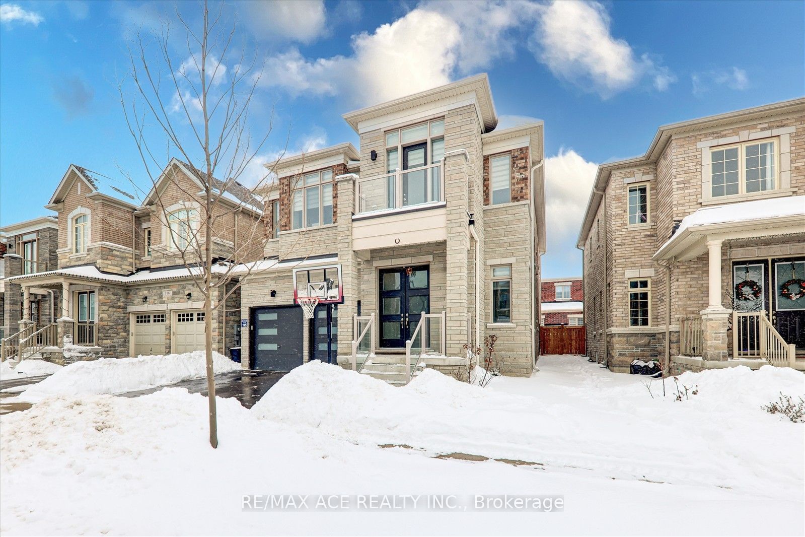 Detached House for sale at 122 Steam Whistle Drive, Whitchurch-Stouffville, Stouffville, L4A 4X5 - MLS: N11966283