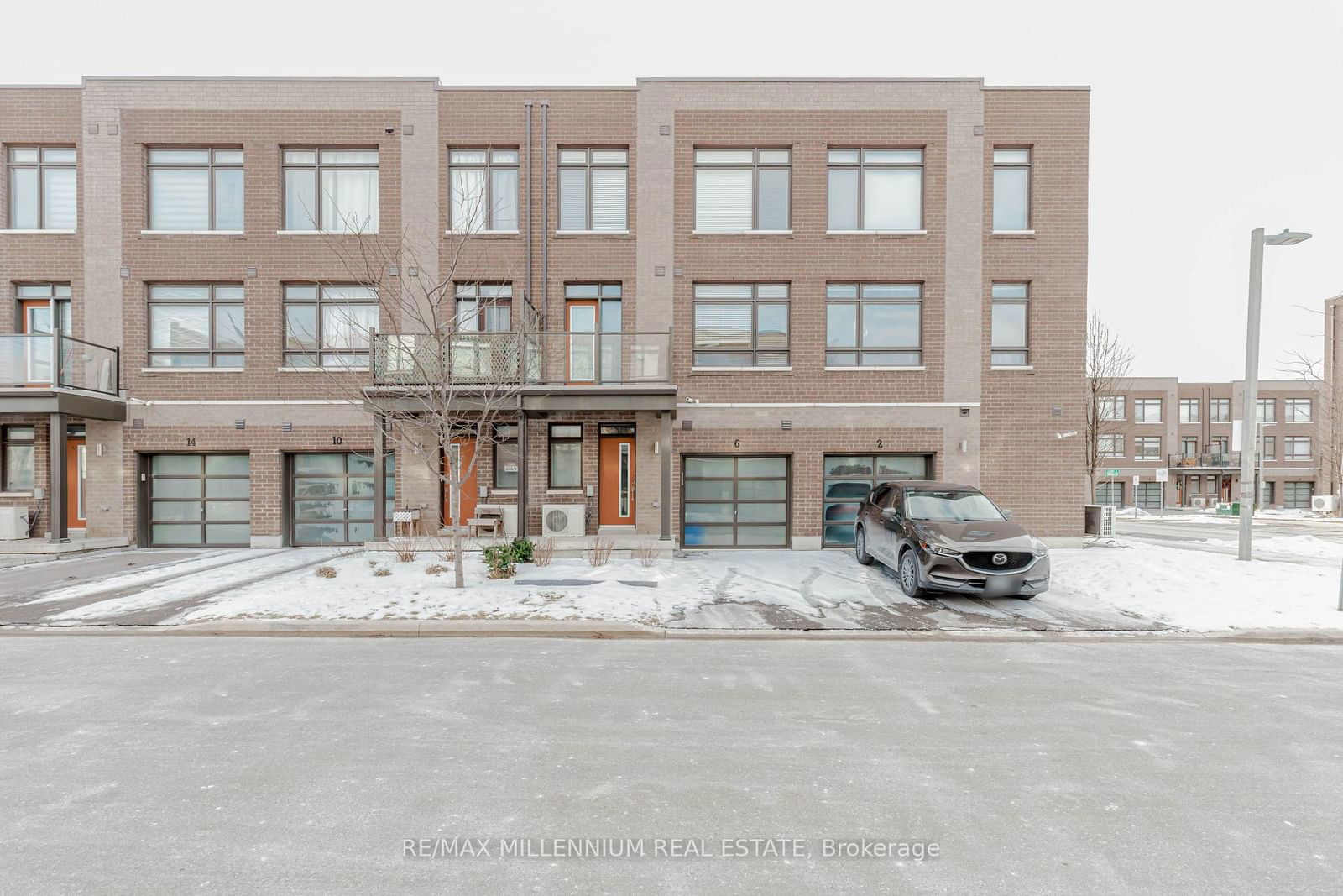 Townhouse sold at 6 Lochlin Street, Vaughan, Vaughan Grove, L4L 9S1 - MLS: N11966466