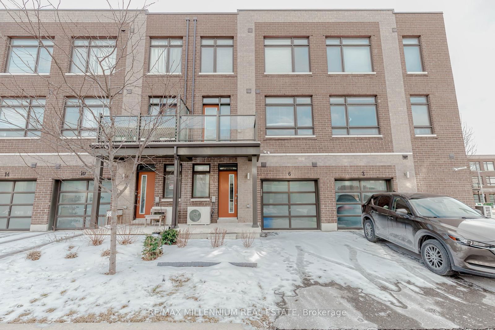 Townhouse sold at 6 Lochlin Street, Vaughan, Vaughan Grove, L4L 9S1 - MLS: N11966466