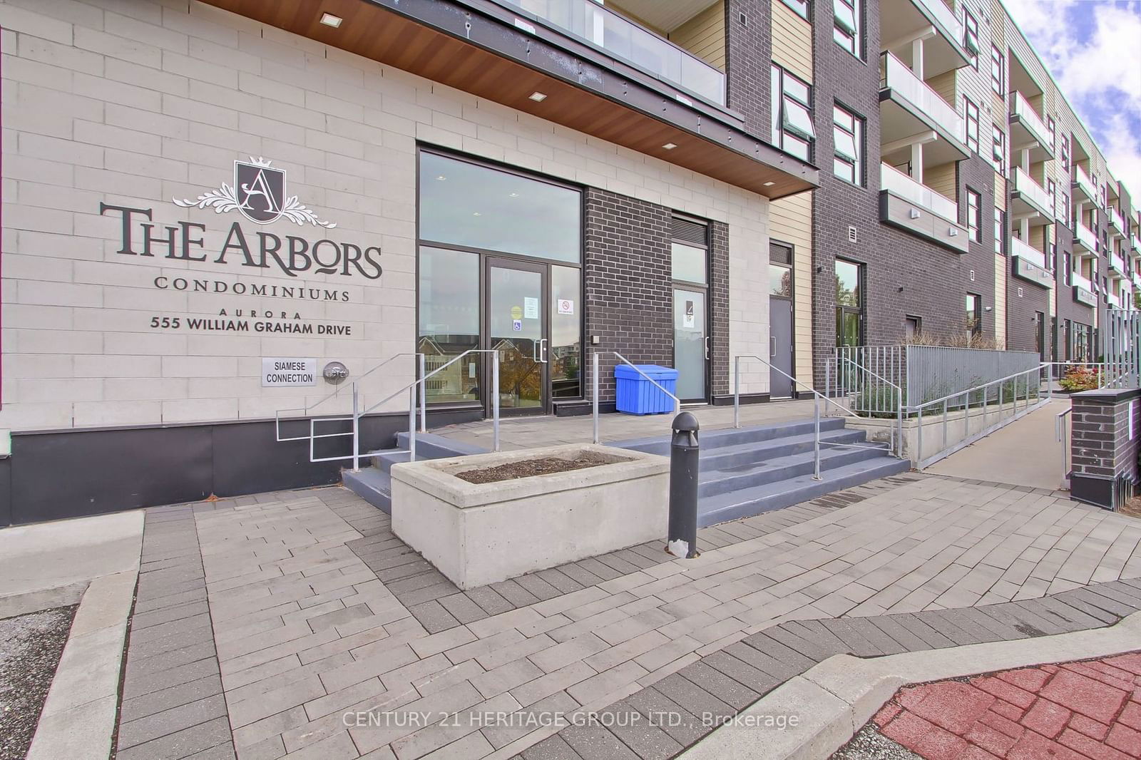 Condo leased at 250-555 William Graham Drive, Aurora, Rural Aurora, L4G 3L1 - MLS: N11966989