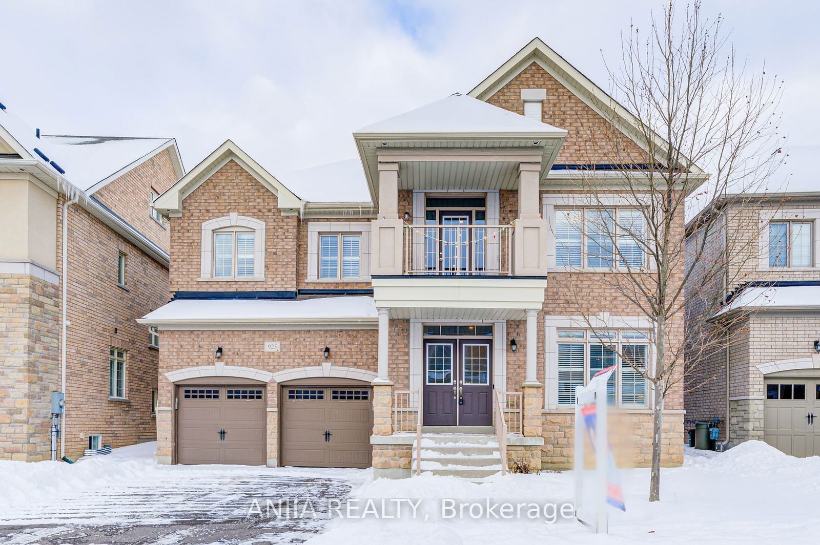 Detached House for sale at 925 Ernest Cousins Circle, Newmarket, Stonehaven-Wyndham, L3X 0B7 - MLS: N11967179